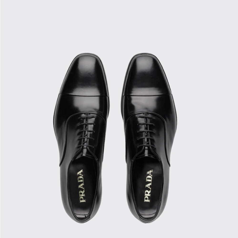 Brushed leather laced Oxford shoes.  PERFECT HOLIDAY GIFT FOR HIM 🖤
